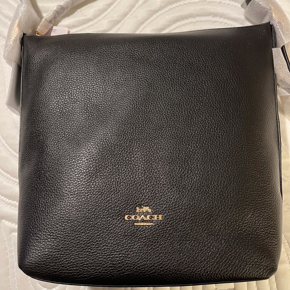NEW COACH DUFFLE BLACK PEBBLED LEATHER